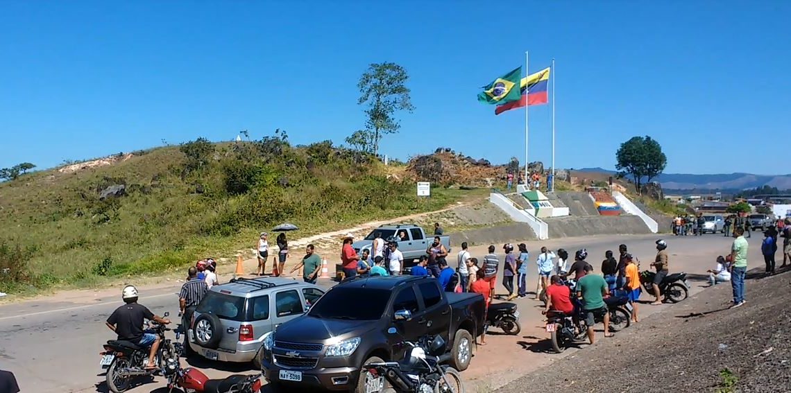 PACARAIMA SAI AS RUAS PARA PEDIR SOCORRO