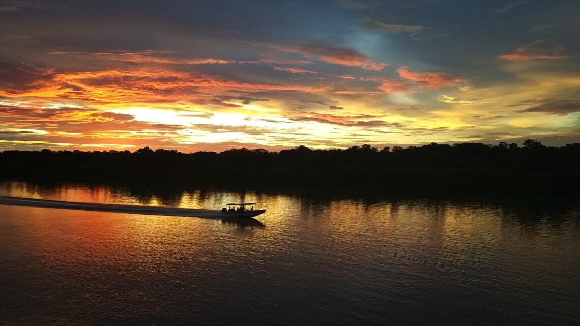 A importância da navegação no Rio Solimões