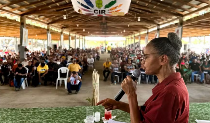 Ministra Marina Silva participa de assembleia com lideranças indígenas em Roraima